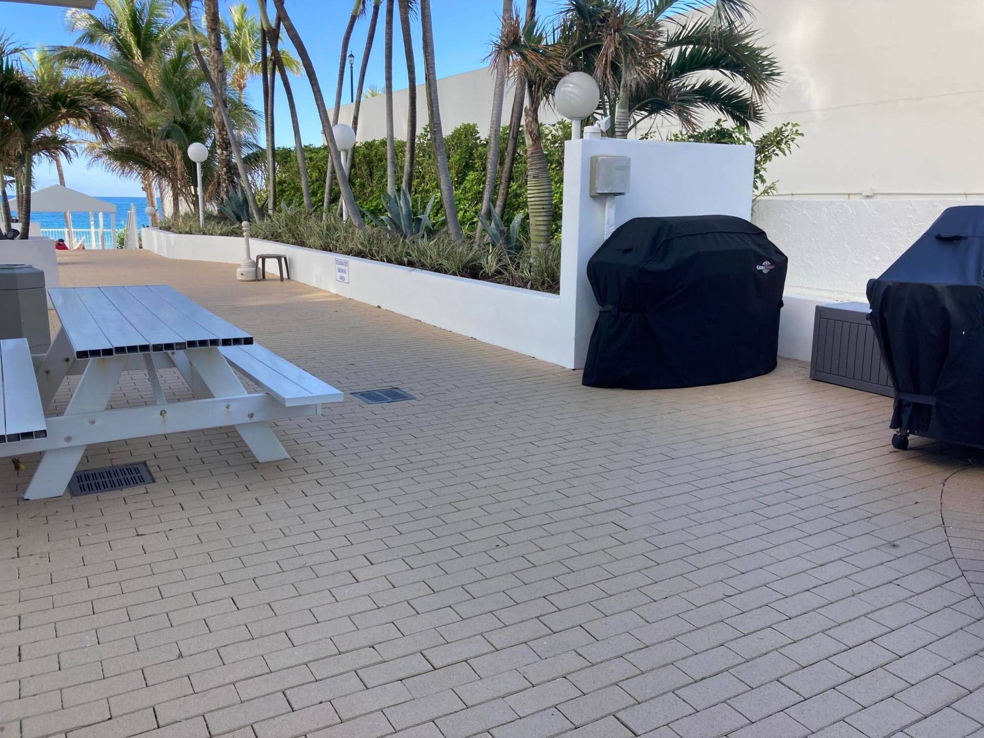 4010 Galt Ocean Drive, #Apt 206, Fort Lauderdale, FL 33308 OS grill picnic