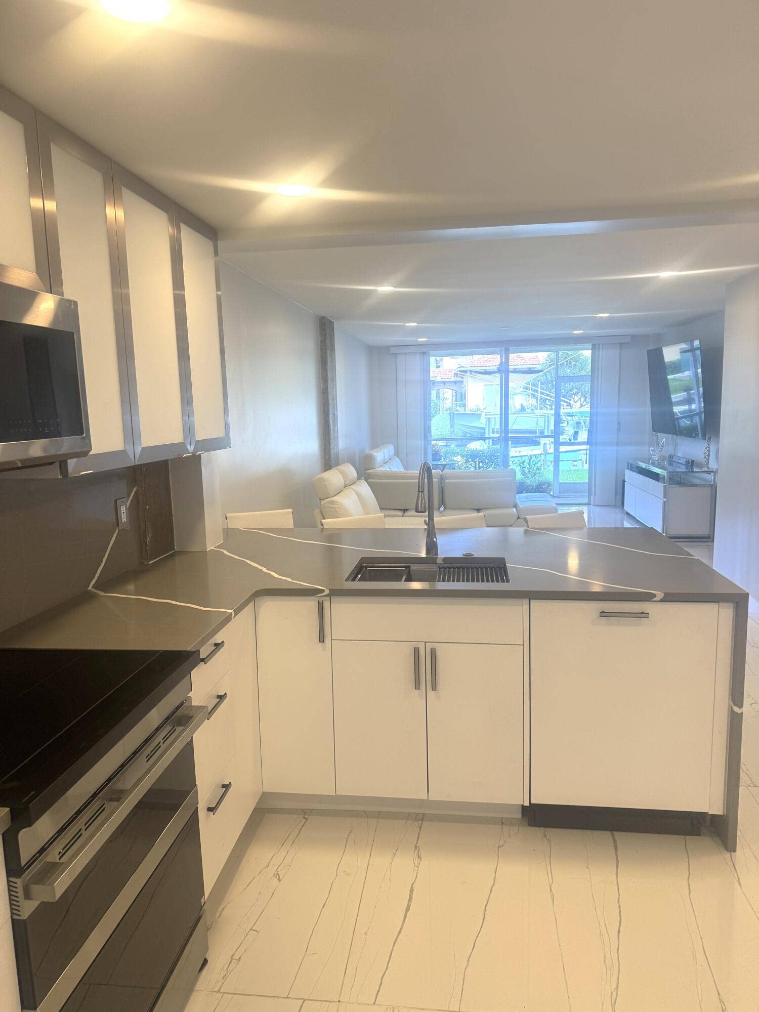 105 Paradise Harbour Boulevard, #108, North Palm Beach, FL 33408 Kitchen