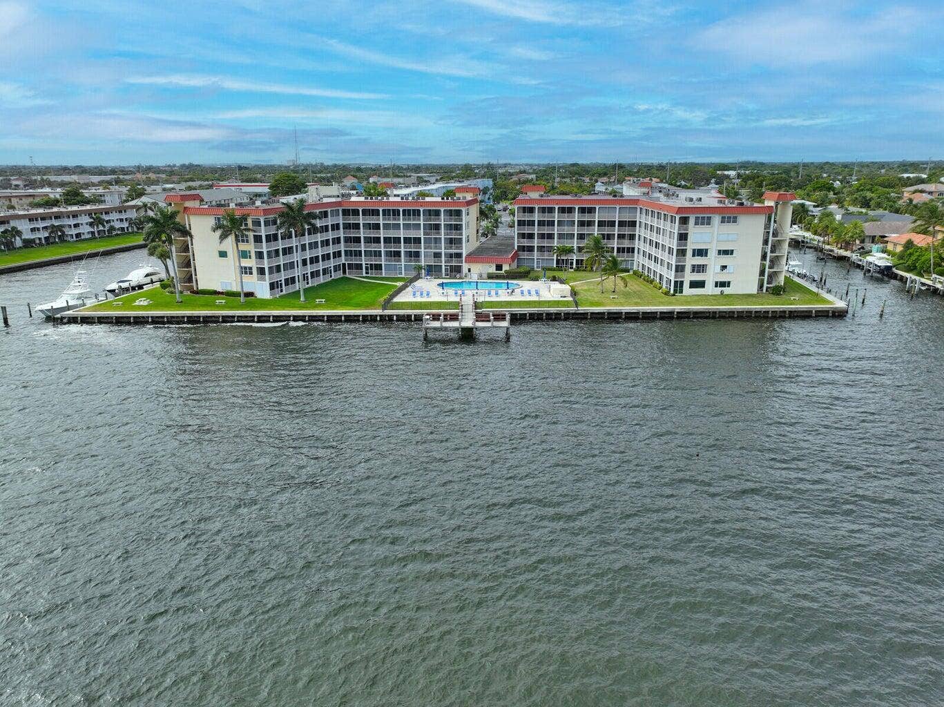105 Paradise Harbour Boulevard, #108, North Palm Beach, FL 33408 Paradise Dock and pool