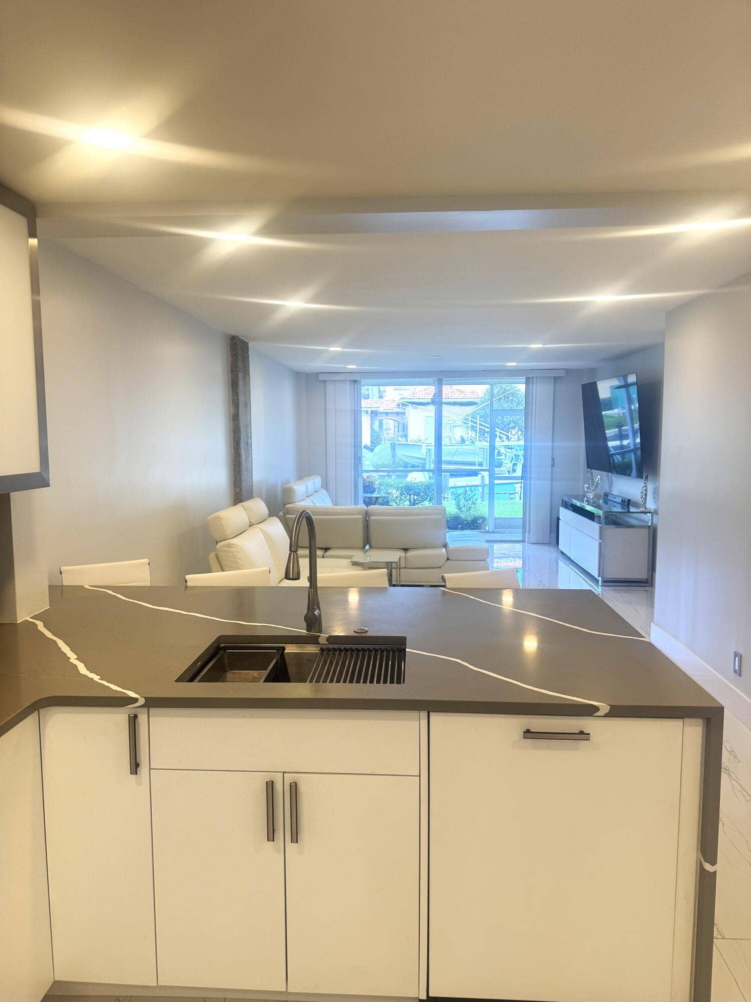 105 Paradise Harbour Boulevard, #108, North Palm Beach, FL 33408 Kitchen
