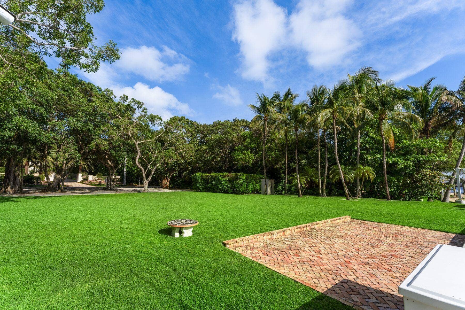 1131 Hillsboro Mile, Hillsboro Beach, FL 33062 1131 Hillsboro Mile_1oakstudios_74