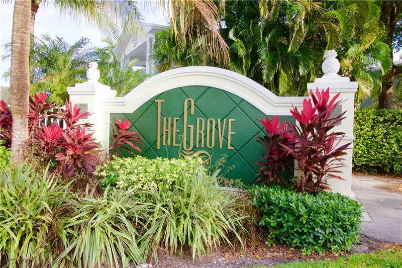 2660 NE 8th Avenue, #106, Wilton Manors, FL 33334 entry sign