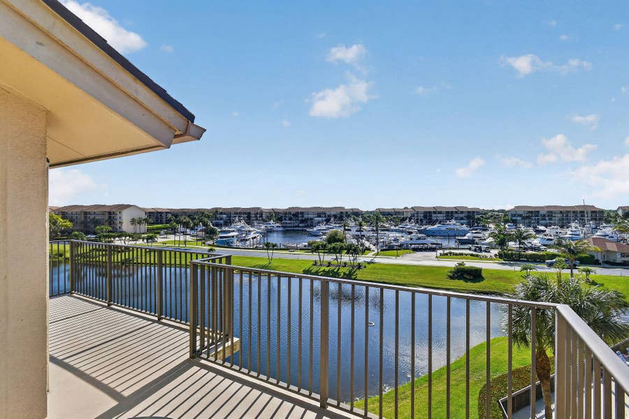 Property photo for 701 Seafarer Circle, #504, Jupiter, FL