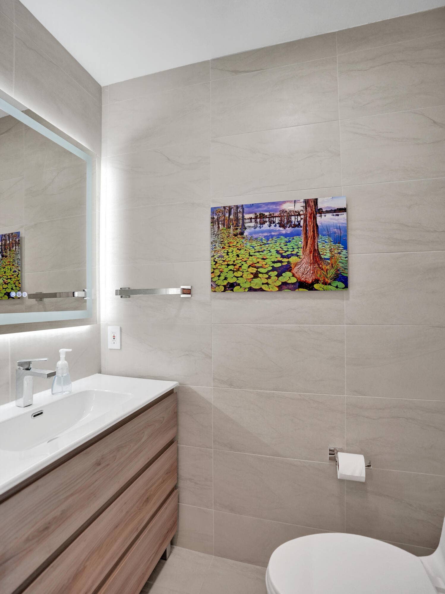 New 1/2 Bath off Family room