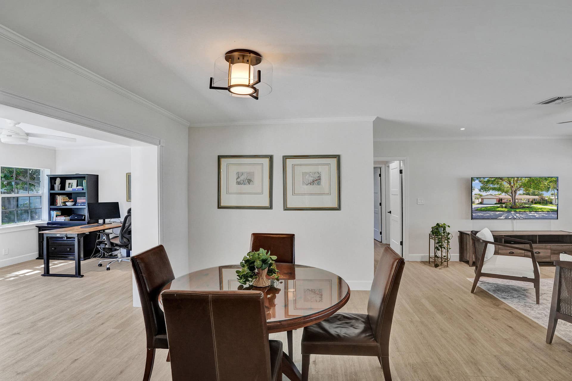 Dining room connects to Living Room and Florida room