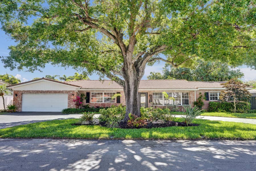 Property photo for 3930 NE 21st Avenue, Fort Lauderdale, FL