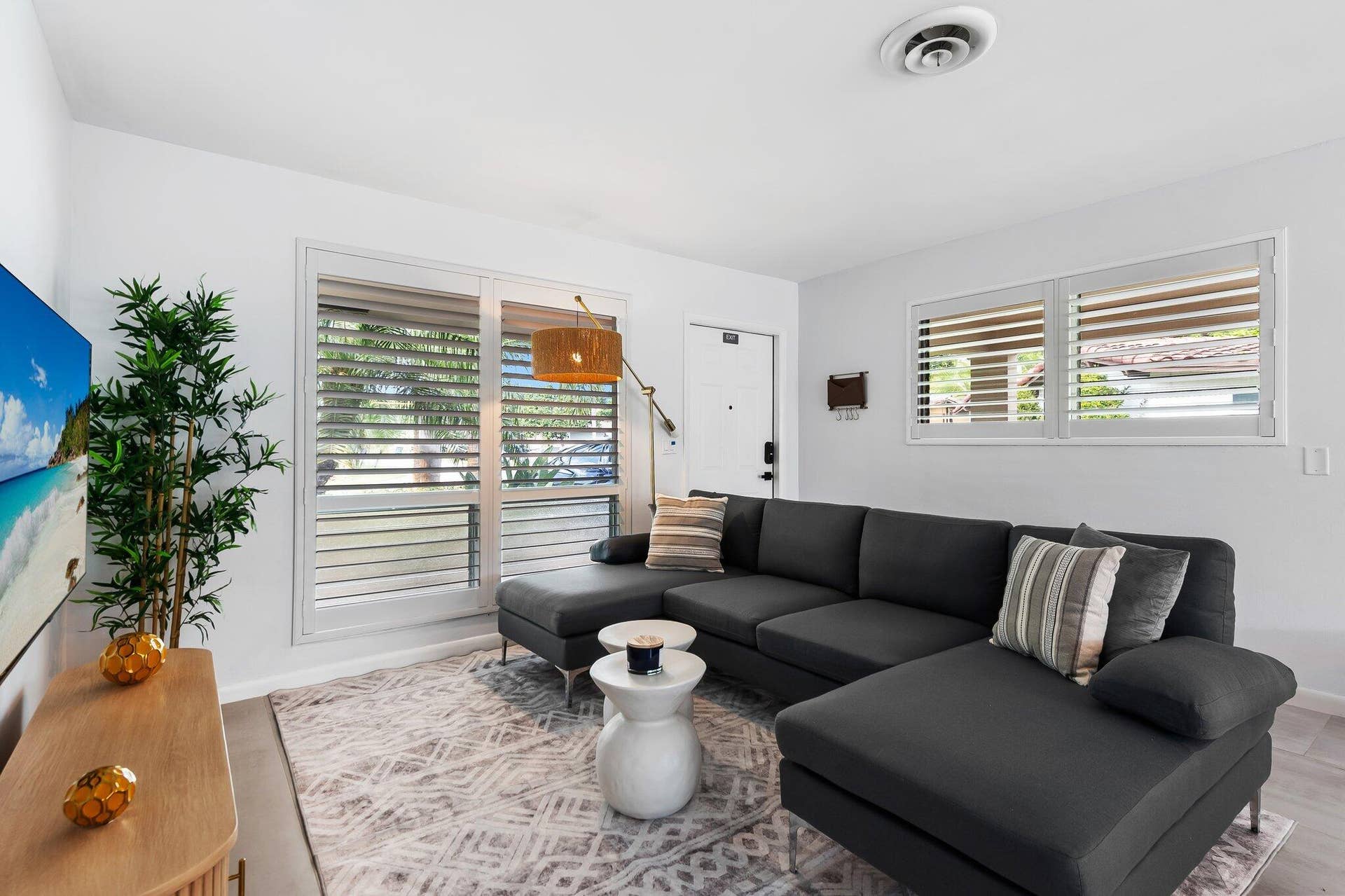 2640 NW 9th Lane, Wilton Manors, FL 33311 23-web-or-mls-DSC_7847
