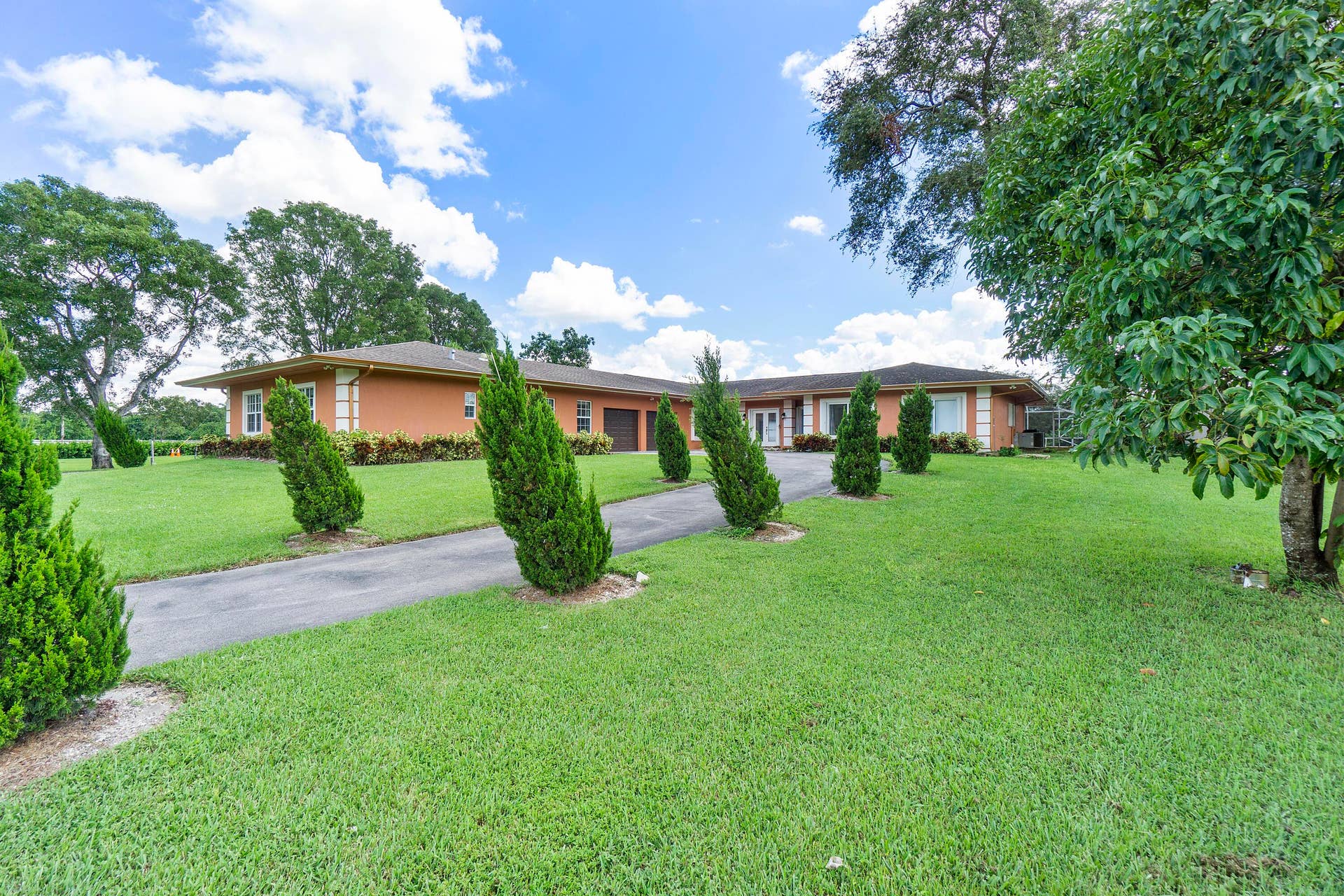 7600 NW 82nd Terrace_43