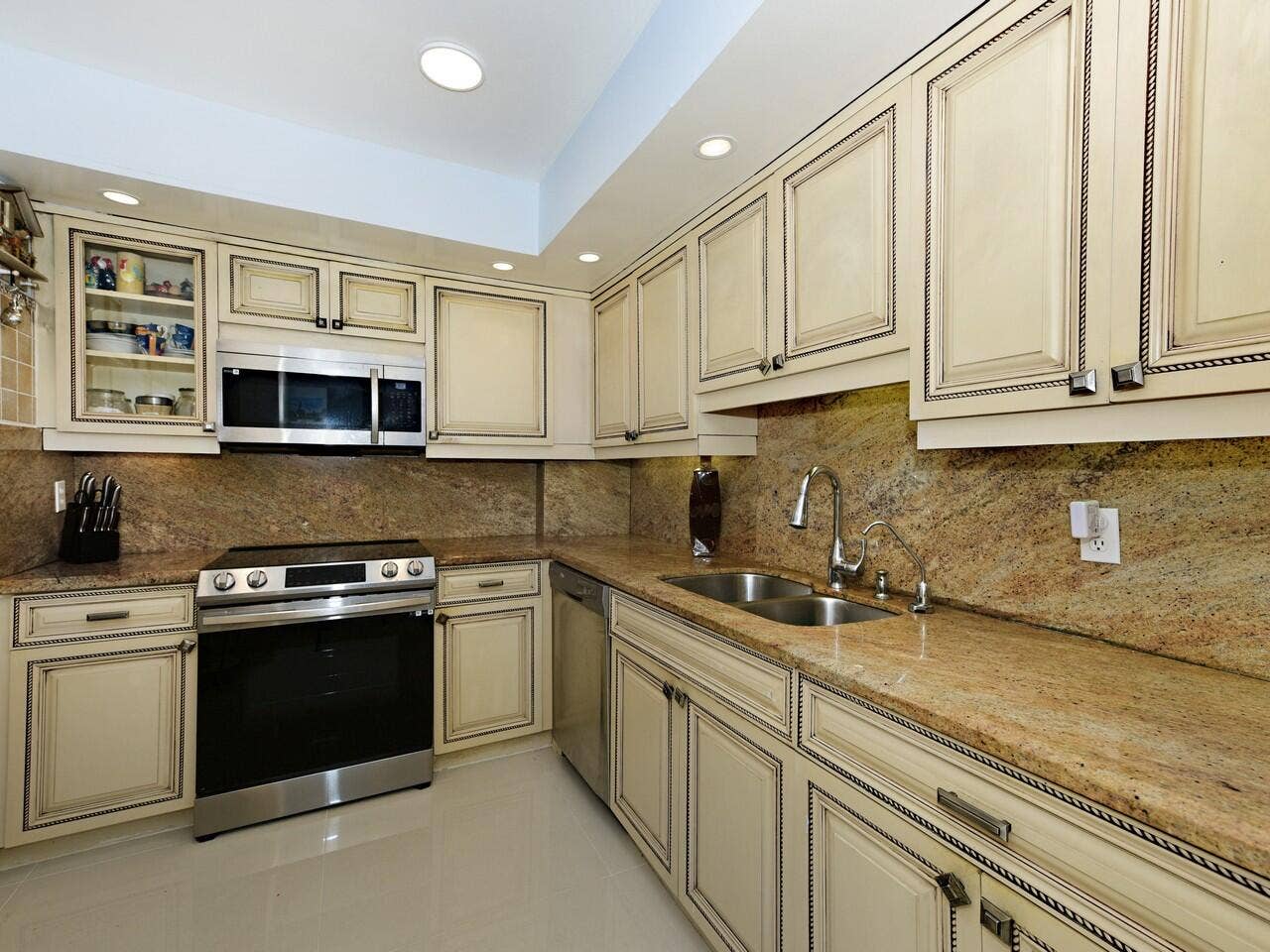 3450 S Ocean Boulevard, #308, Palm Beach, FL 33480 Patrician308-4