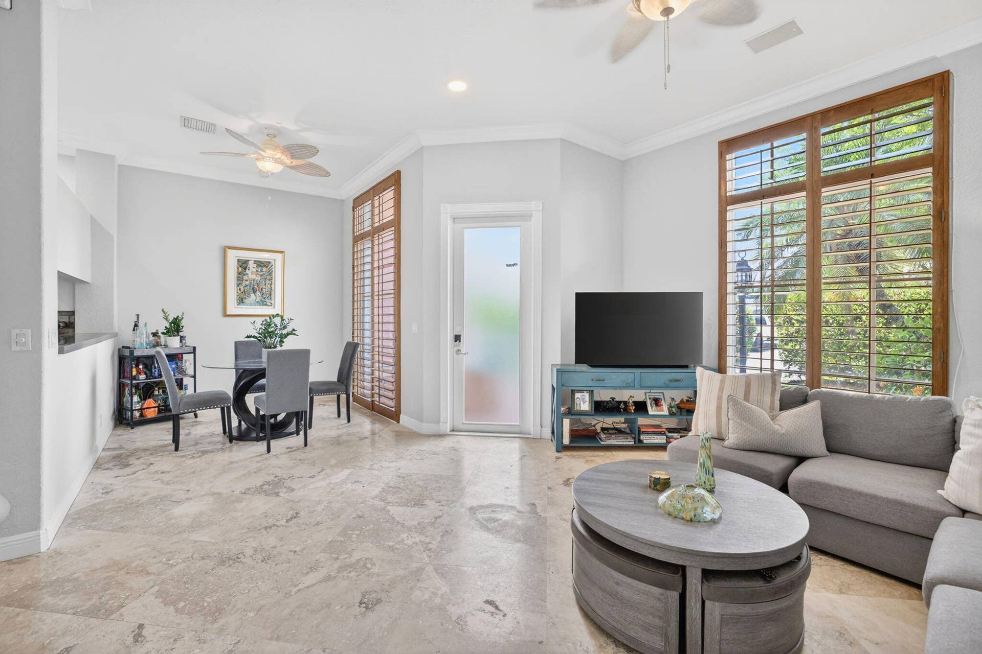 2860 Marina Circle, Lighthouse Point, FL 33064 Light and Bright with High Ceilings