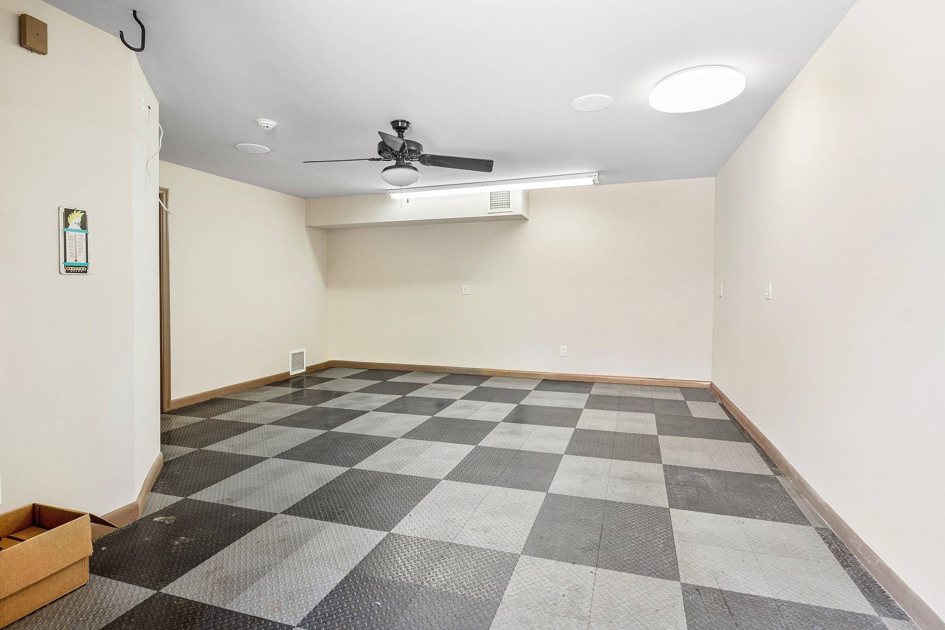 Guest House Garage