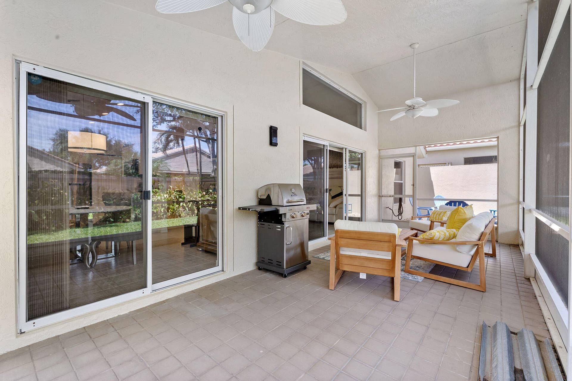 6887 Viale Elizabeth, Delray Beach, FL 33446 Screened In Patio