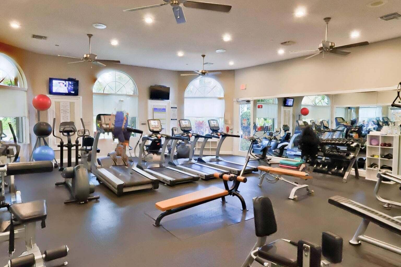 6887 Viale Elizabeth, Delray Beach, FL 33446 Fitness Center