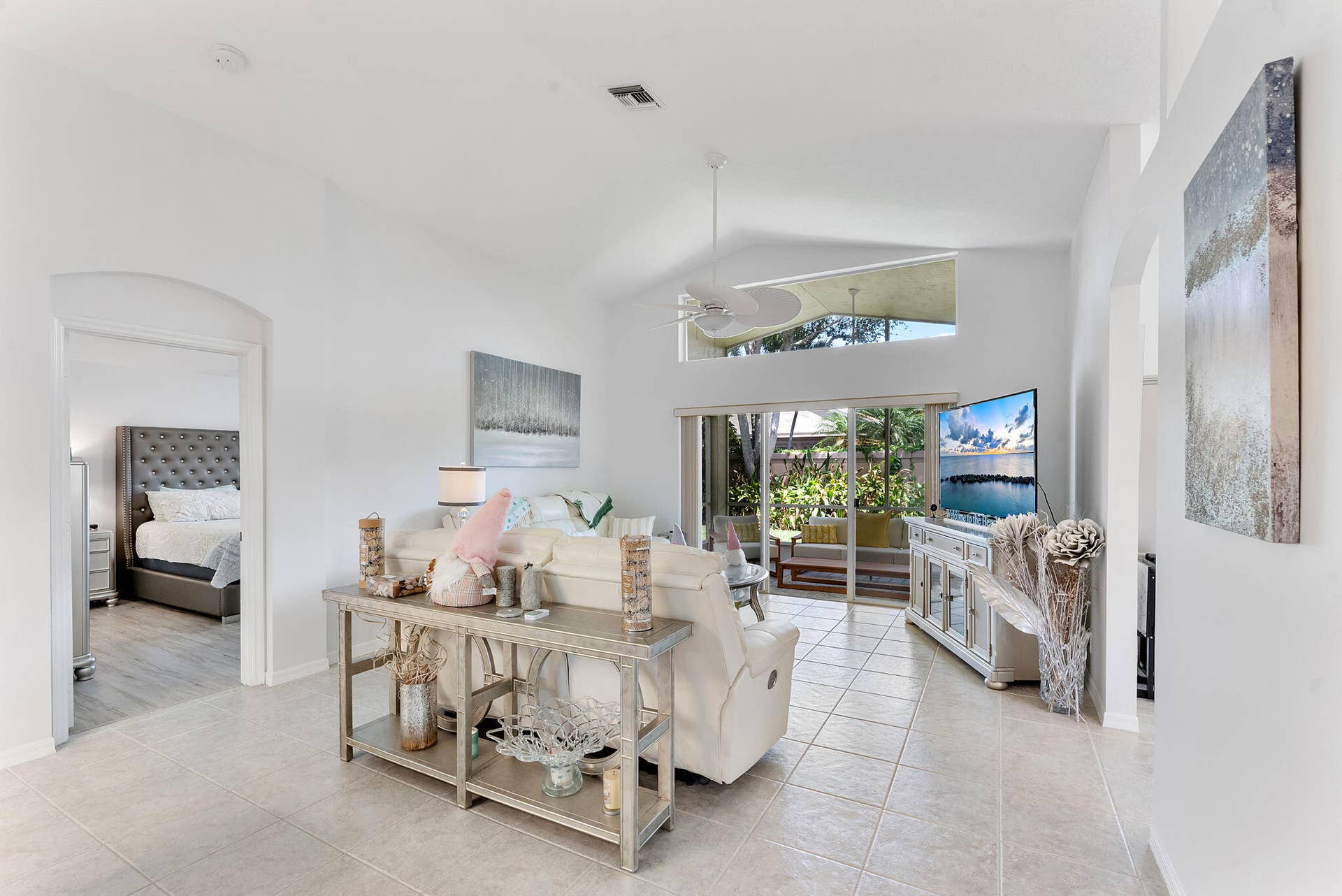 6887 Viale Elizabeth, Delray Beach, FL 33446 Family Room