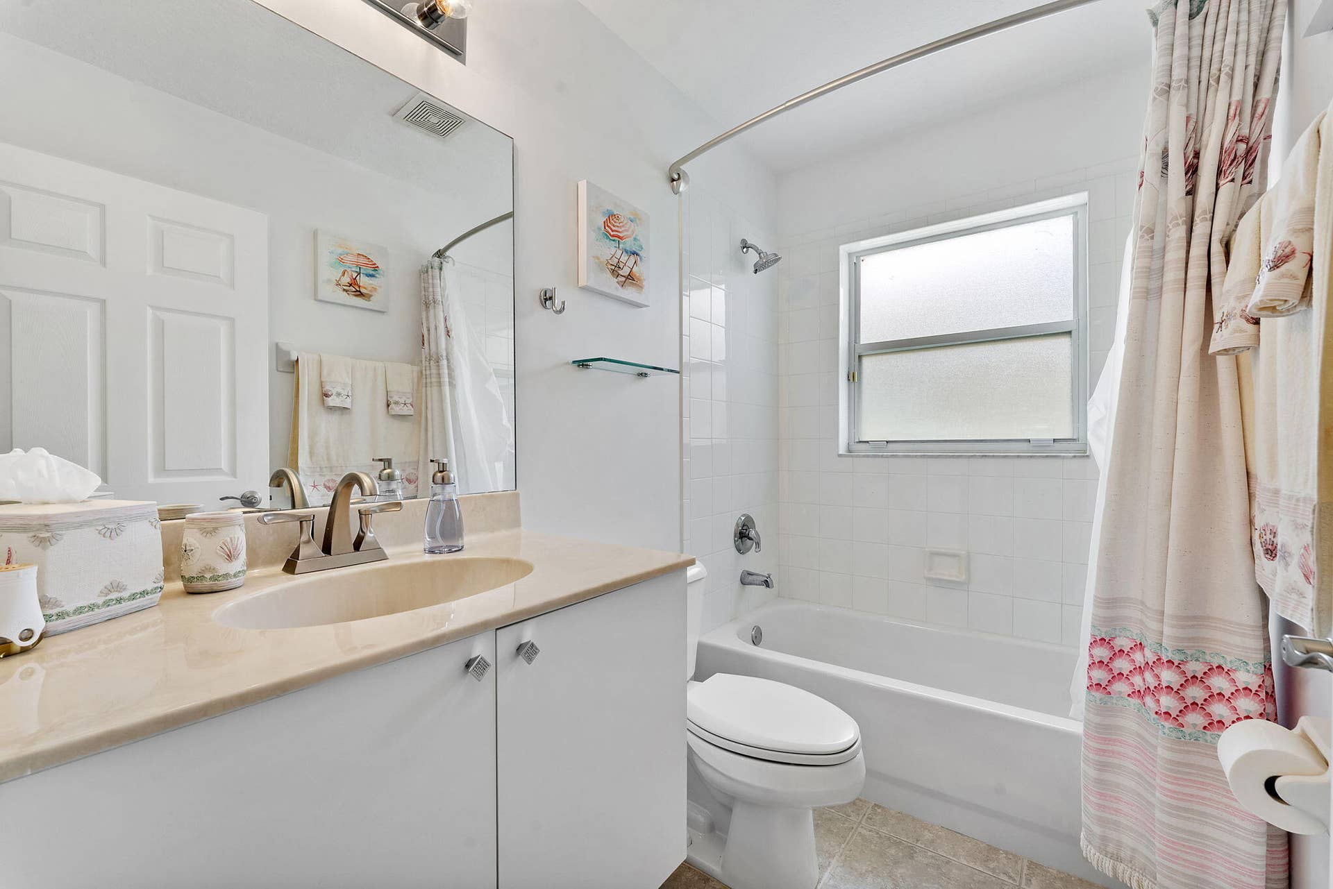 6887 Viale Elizabeth, Delray Beach, FL 33446 Second Bathroom