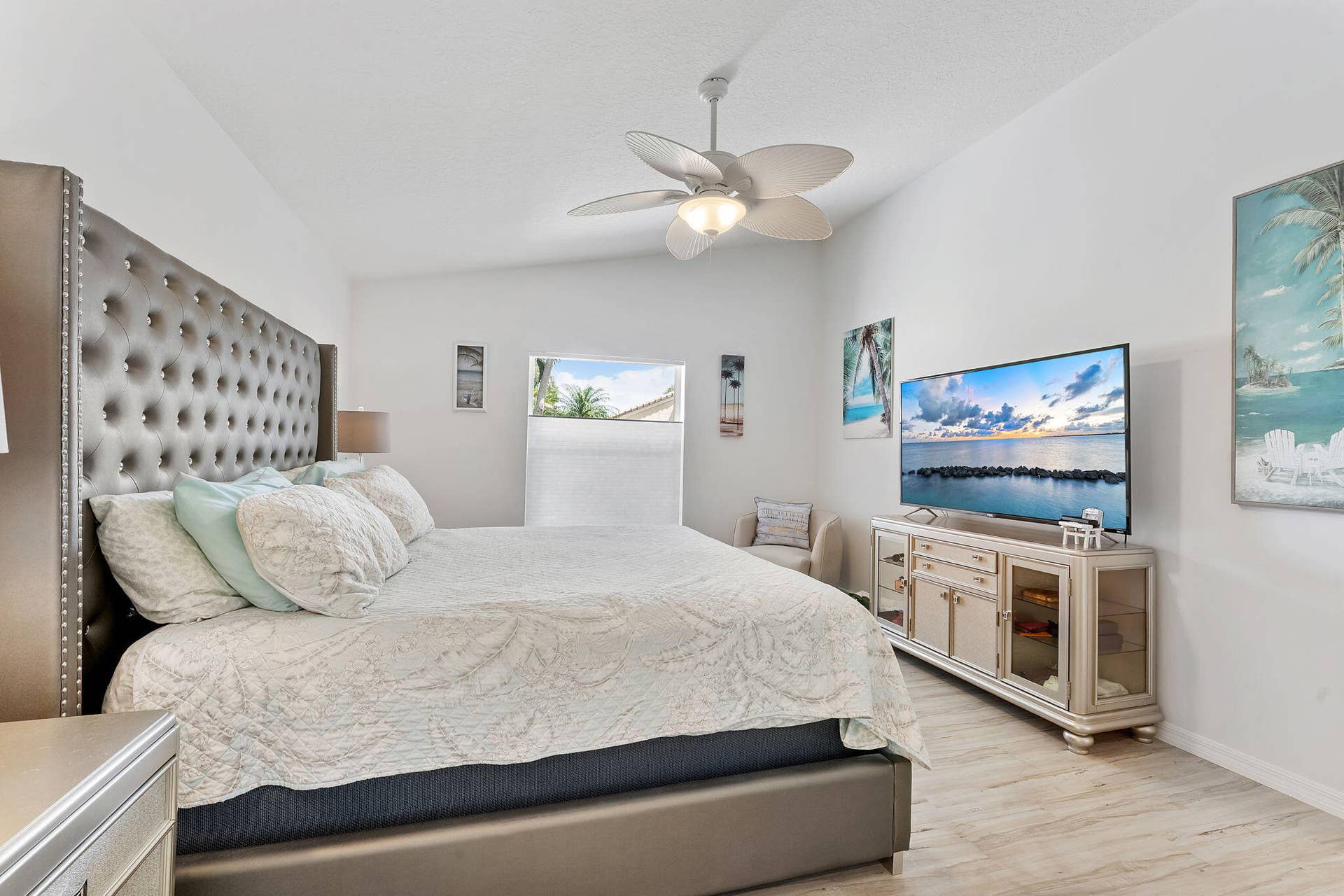 6887 Viale Elizabeth, Delray Beach, FL 33446 Primary Bedroom Inside View