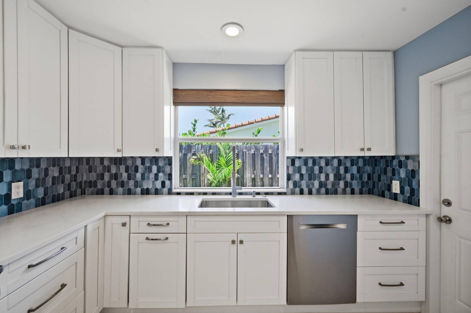 4111 NE 26th Terrace, Lighthouse Point, FL 33064 Kitchen