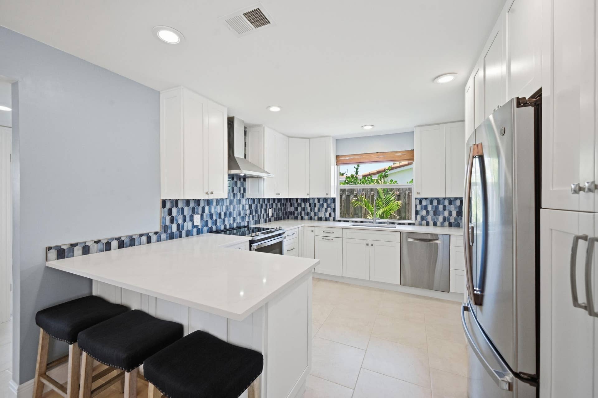 4111 NE 26th Terrace, Lighthouse Point, FL 33064 Kitchen