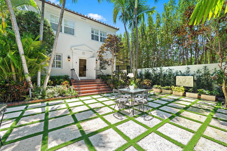 Property photo for 151 S County Road, #1st Fl, Palm Beach, FL