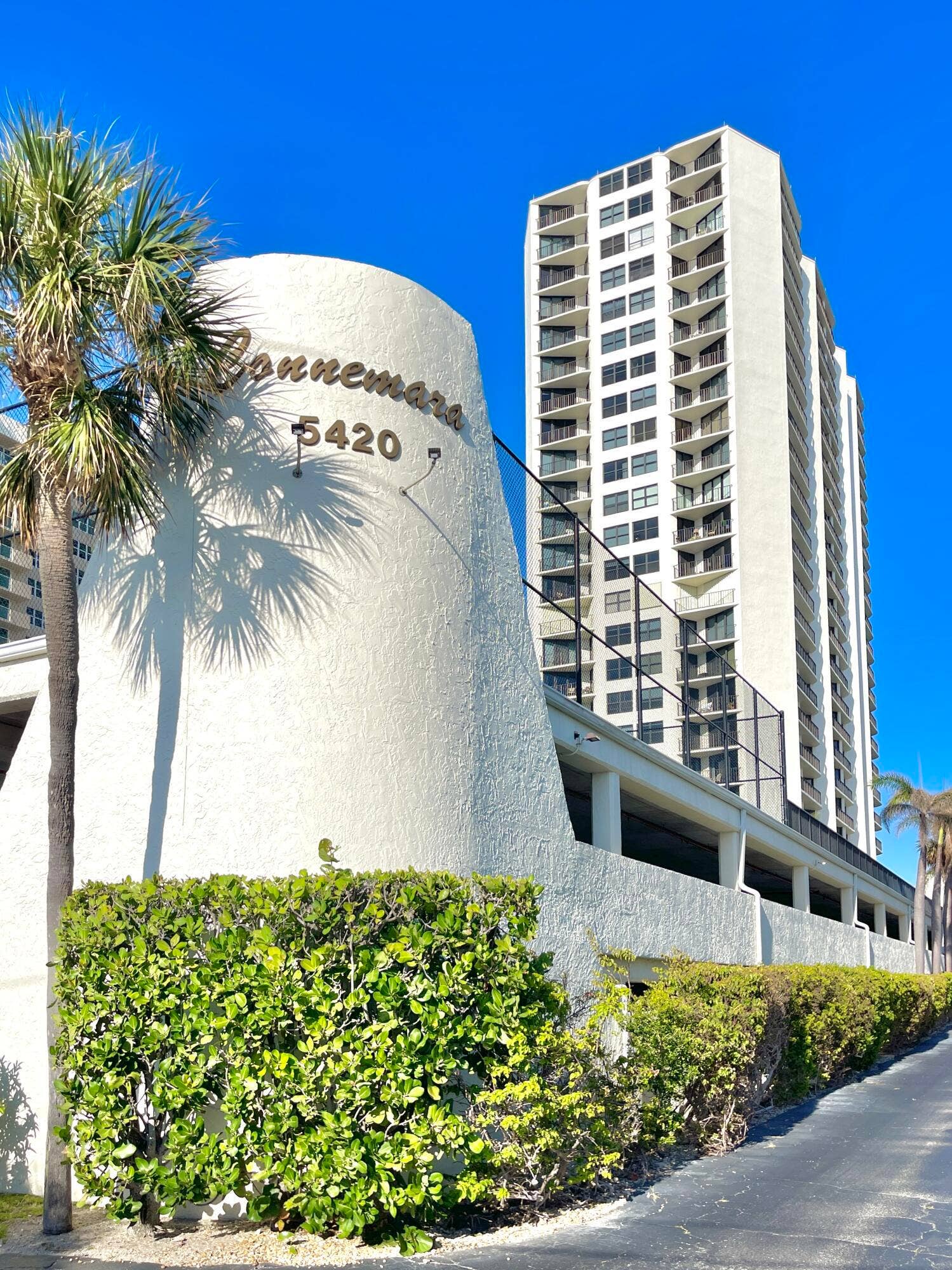 5420 N Ocean Drive, #906, Singer Island, Singer Island, FL 33404 Entrance