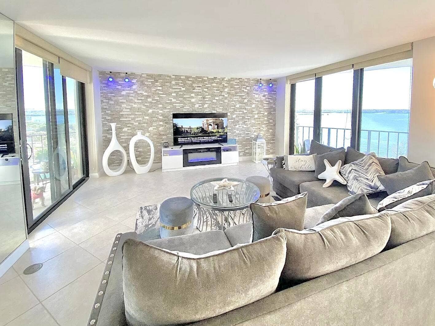 5420 N Ocean Drive, #906, Singer Island, Singer Island, FL 33404 Living Room