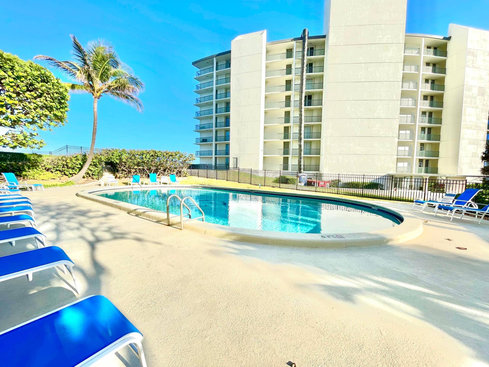5420 N Ocean Drive, #906, Singer Island, Singer Island, FL 33404 Pool