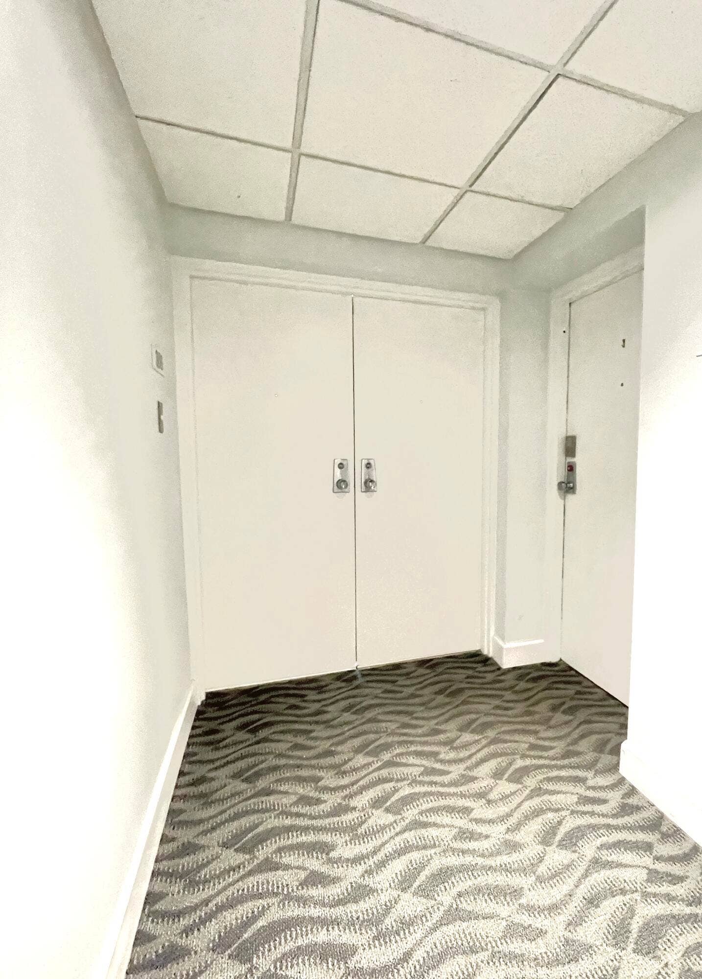 5420 N Ocean Drive, #906, Singer Island, Singer Island, FL 33404 Entrance