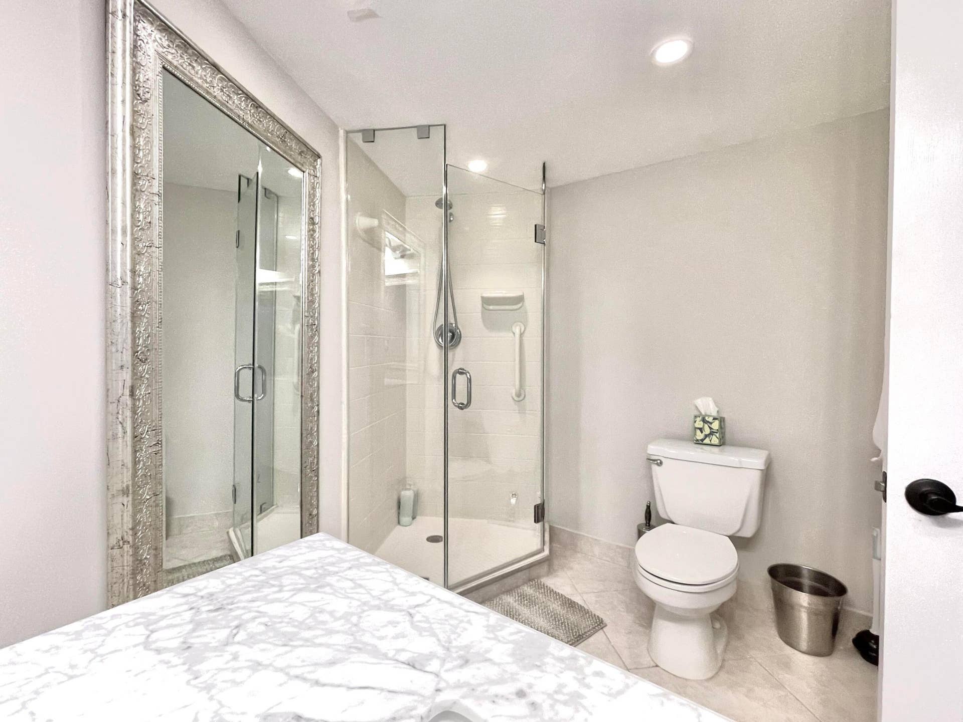 5420 N Ocean Drive, #906, Singer Island, Singer Island, FL 33404 Guest Bath