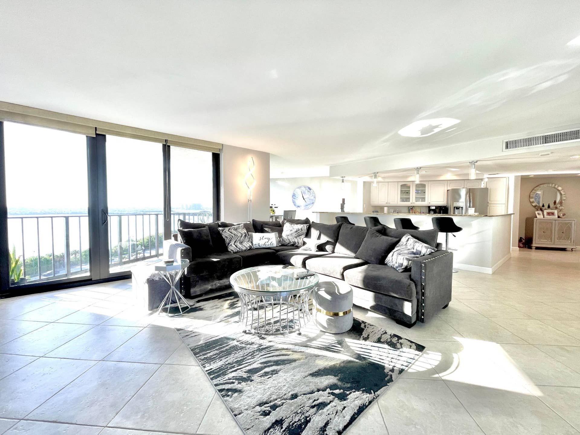 5420 N Ocean Drive, #906, Singer Island, Singer Island, FL 33404 Living Room