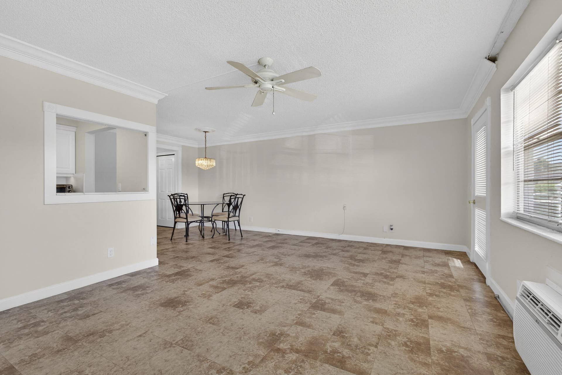 19 Hastings B, West Palm Beach, FL 33417 14-web-or-mls-BS1A1430