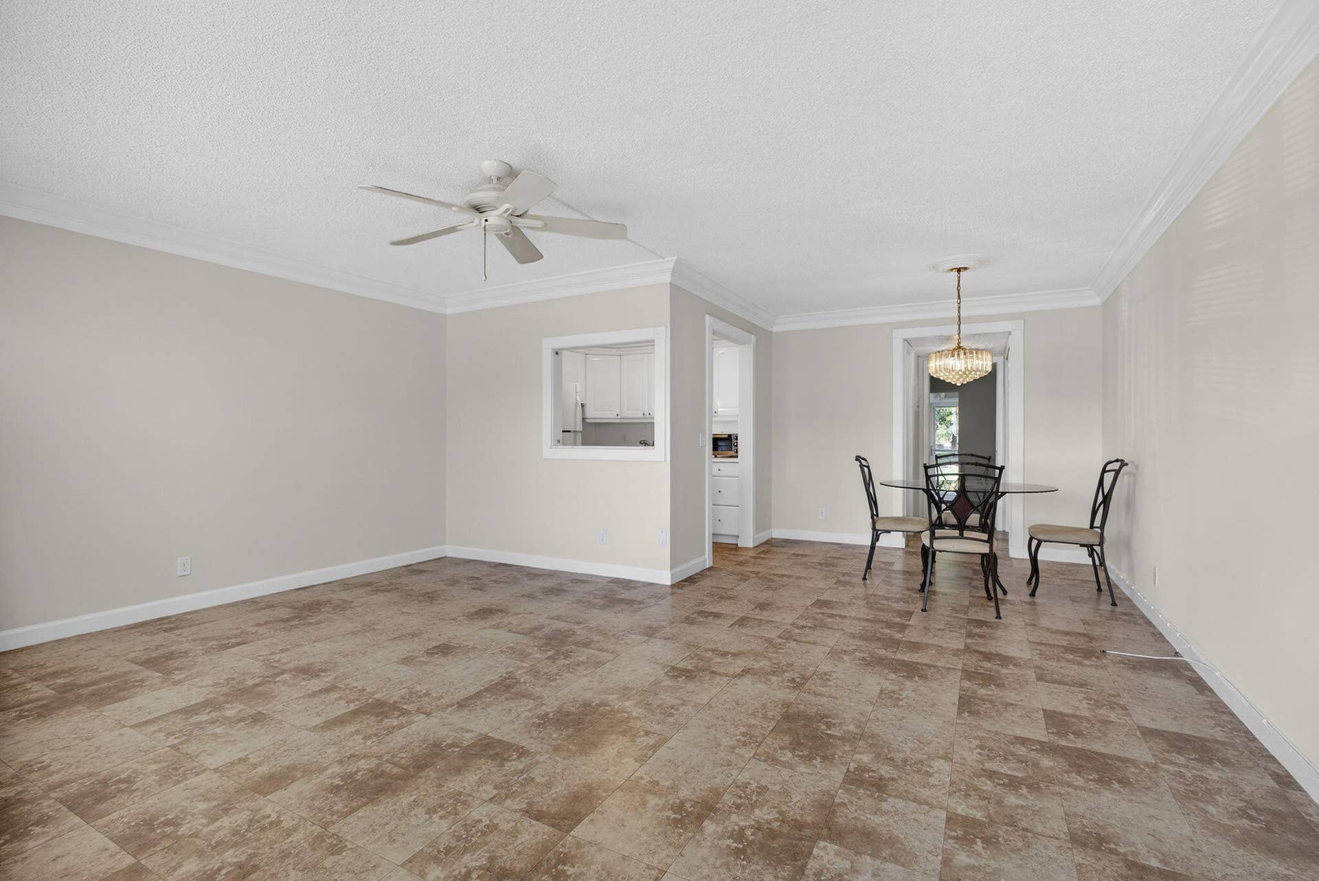 19 Hastings B, West Palm Beach, FL 33417 9-web-or-mls-BS1A1402