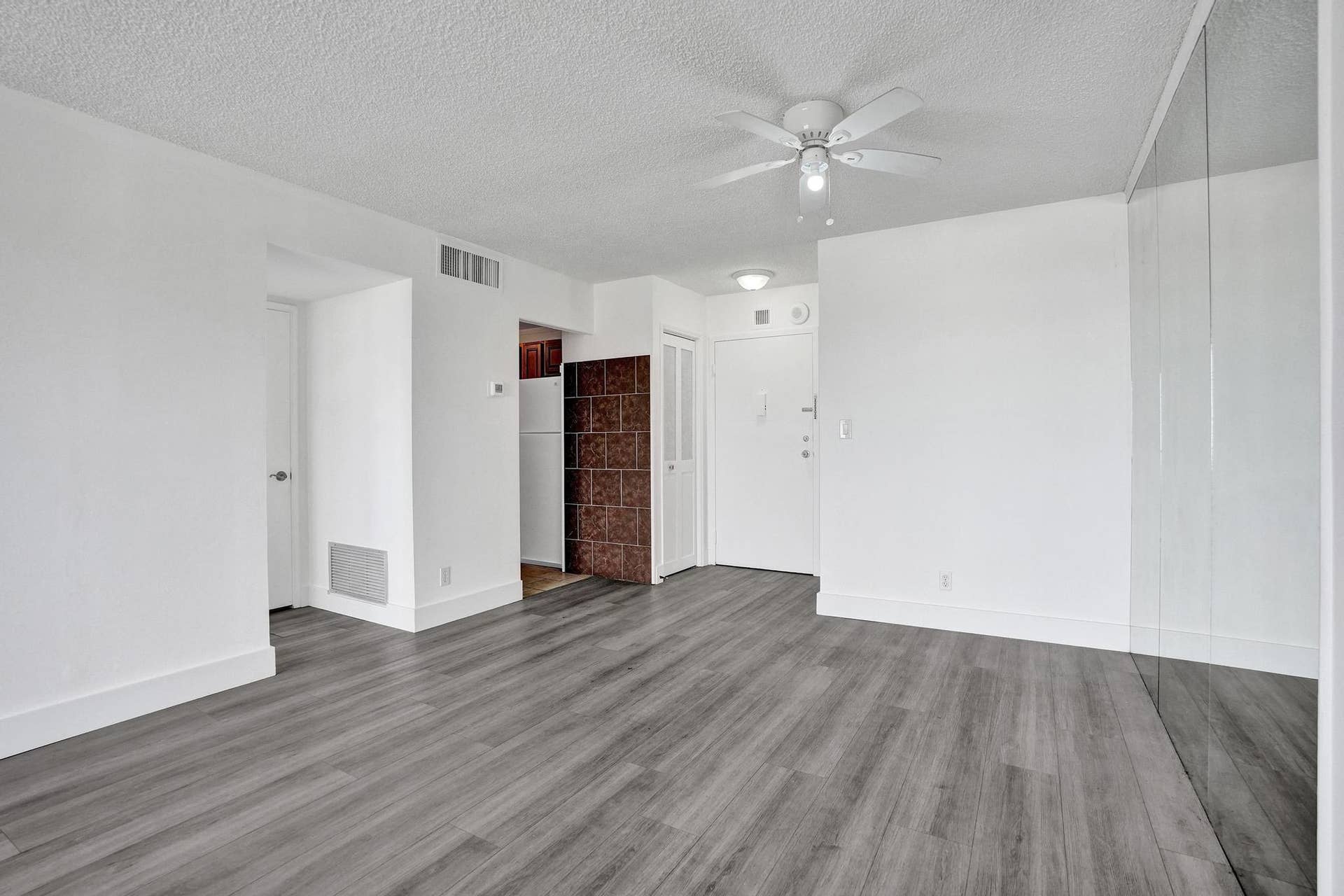 900 NE 18th Avenue, #1004, Fort Lauderdale, FL 33304 DSC05102
