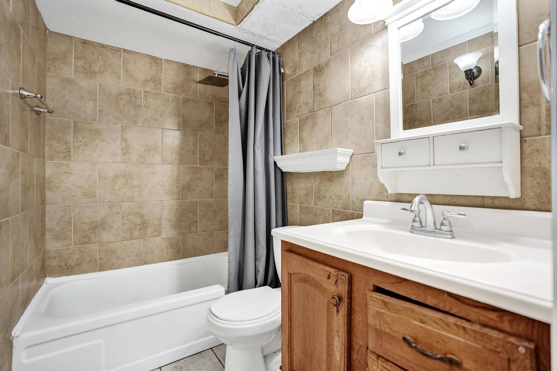 900 NE 18th Avenue, #1004, Fort Lauderdale, FL 33304 DSC05069