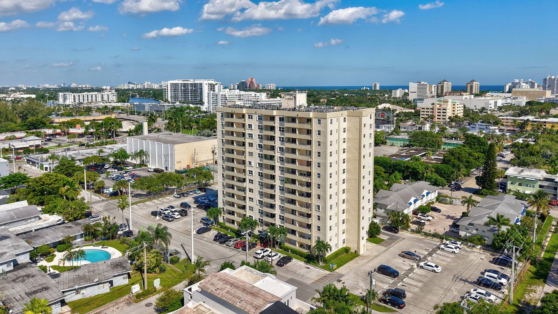 900 NE 18th Avenue, #1004, Fort Lauderdale, FL 33304 38-web-or-mls-DJI_20251030140332_0662_D_