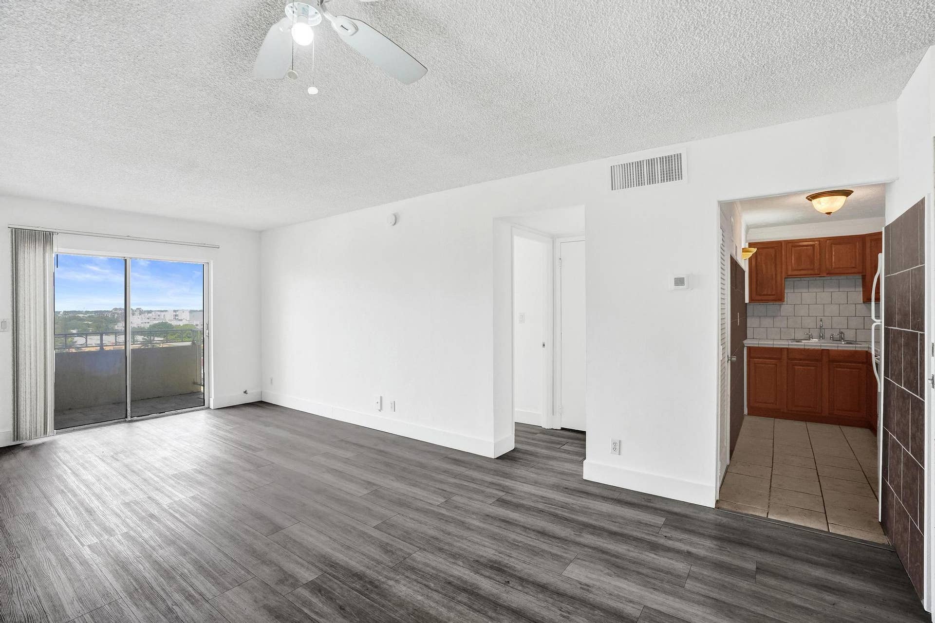 900 NE 18th Avenue, #1004, Fort Lauderdale, FL 33304 DSC05099