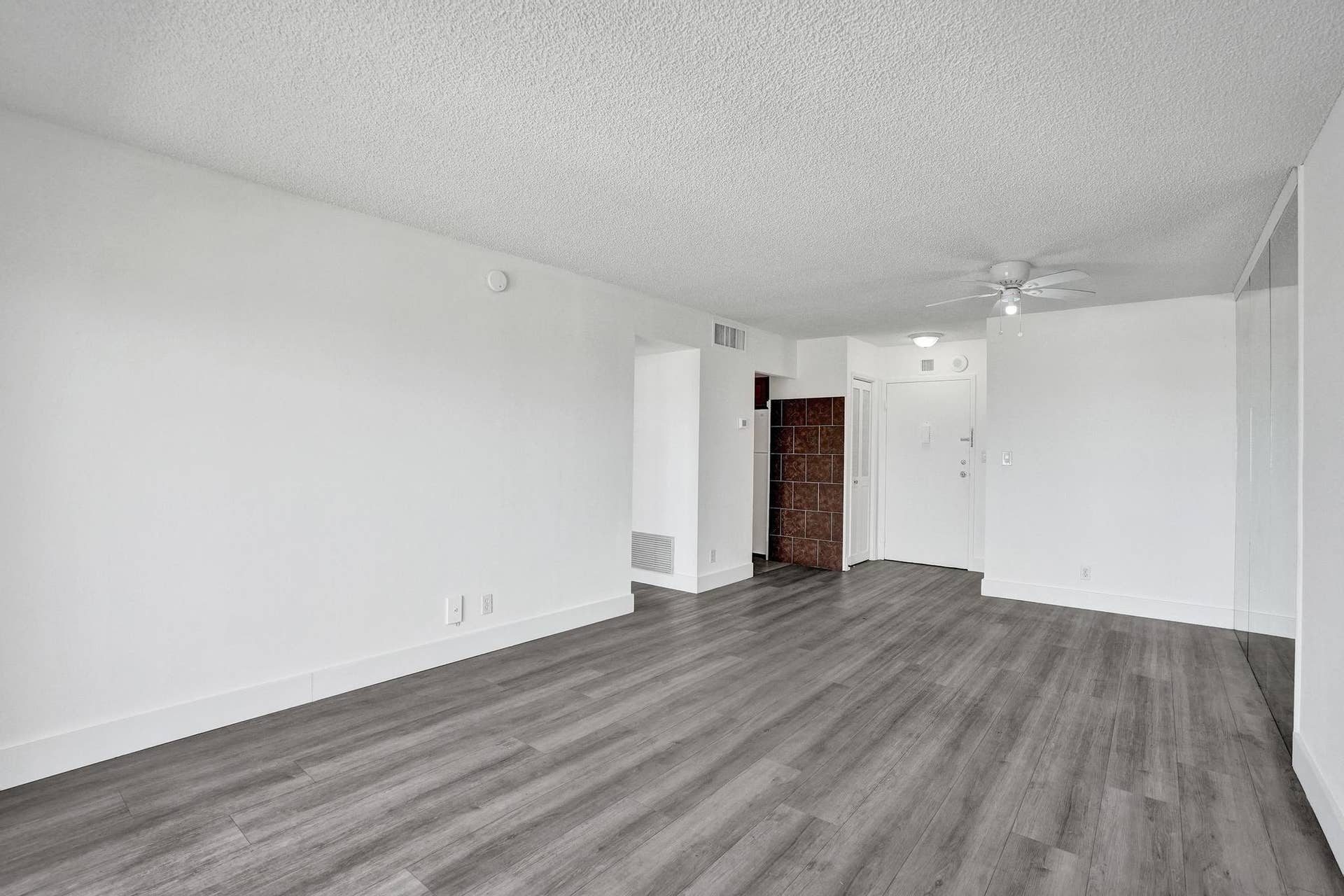 900 NE 18th Avenue, #1004, Fort Lauderdale, FL 33304 DSC05111