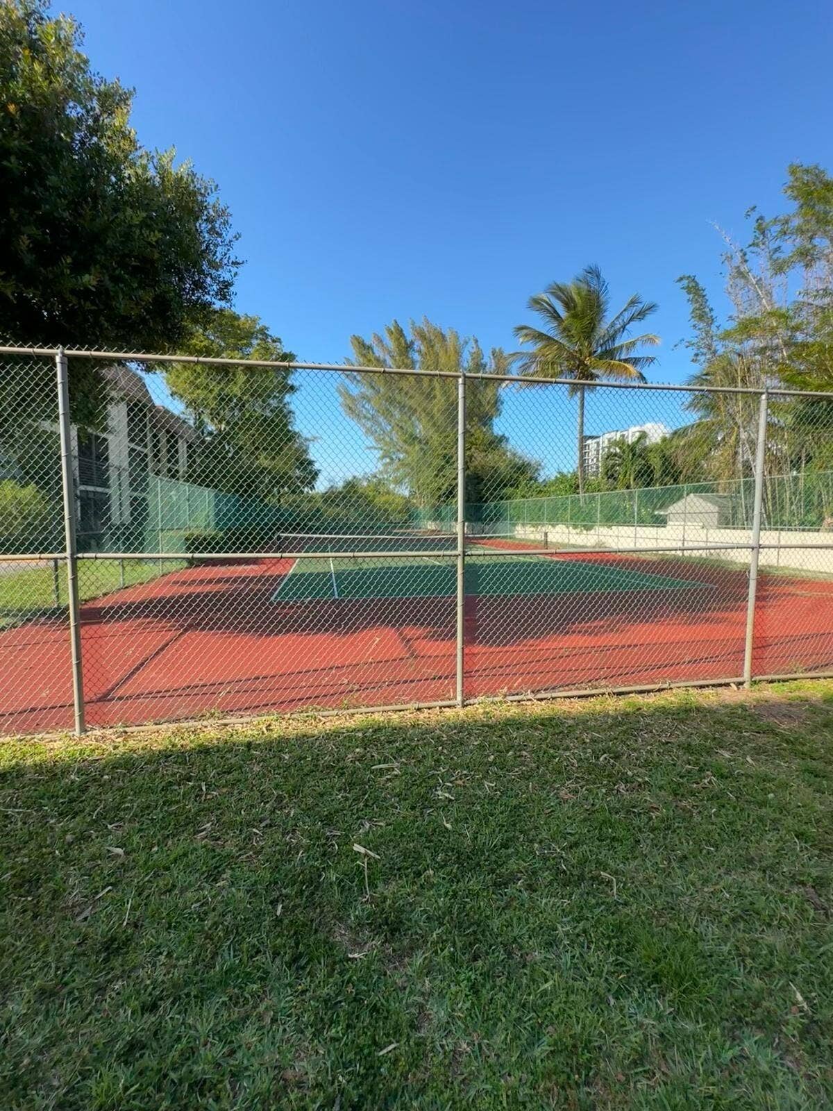 132 S Cypress Road, #523, Pompano Beach, FL 33060 tennis courts