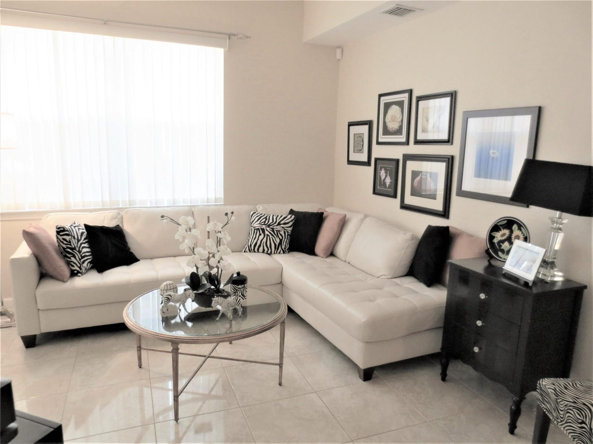 1900 Oceanwalk Lane, #117, Lauderdale By The Sea, FL 33062 Living Room