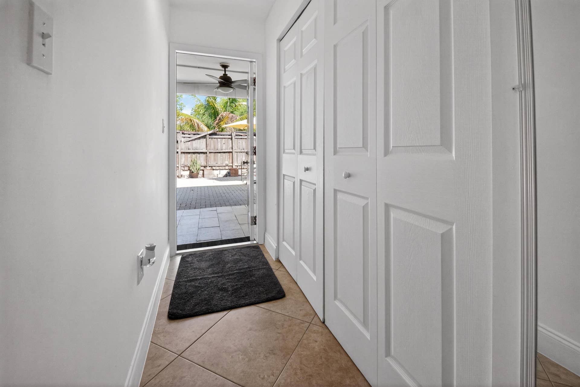 4357 NW 6 Avenue, Deerfield Beach, FL 33064 014_DSC_0792 (2)