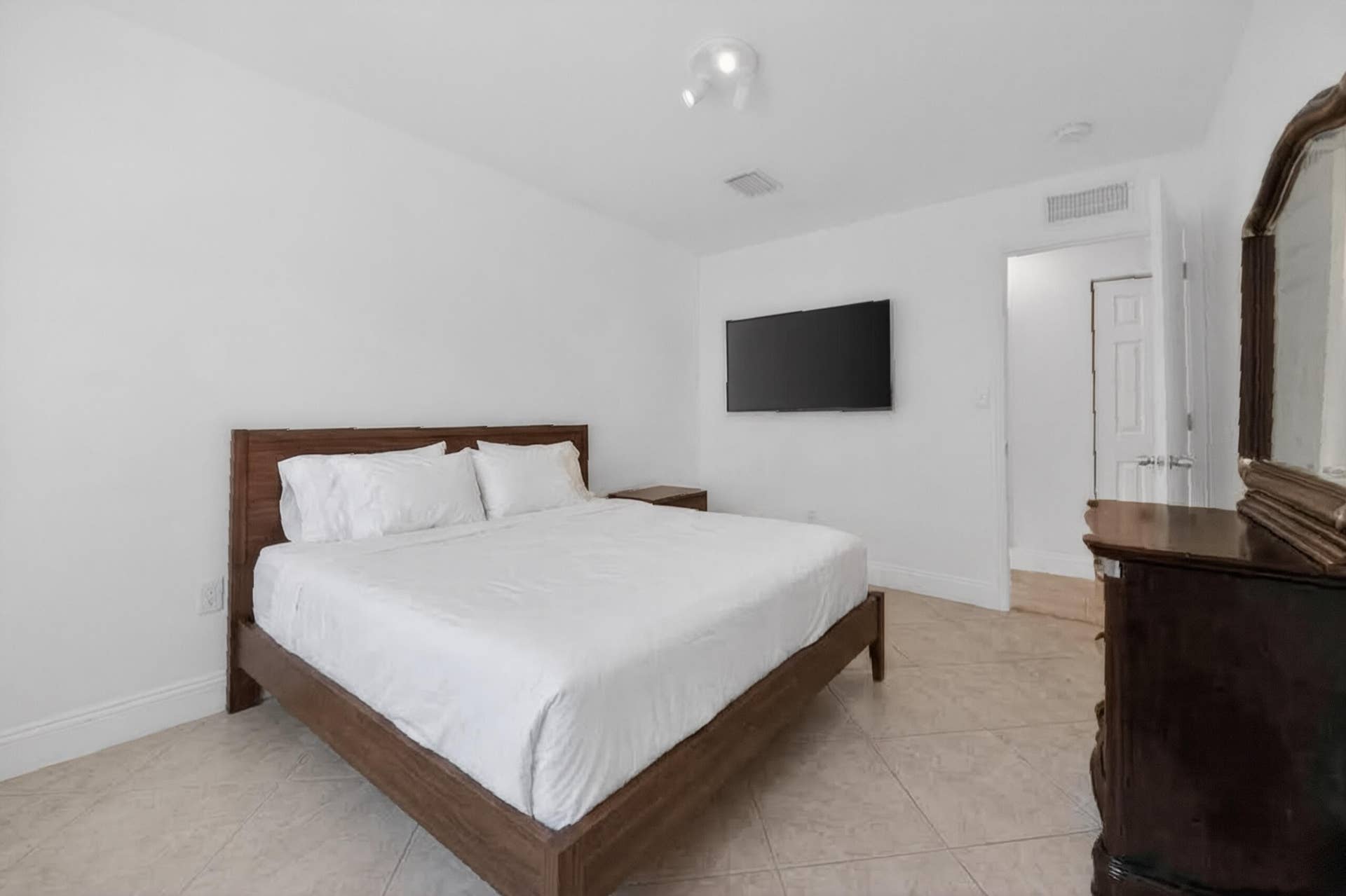 4357 NW 6 Avenue, Deerfield Beach, FL 33064 017_download (7)
