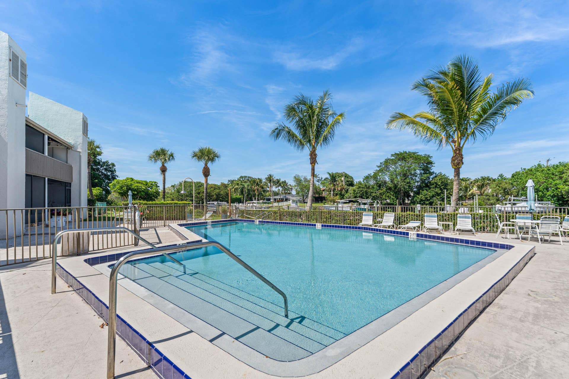 412 Southwind Drive, #B2, North Palm Beach, FL 33408 Pool
