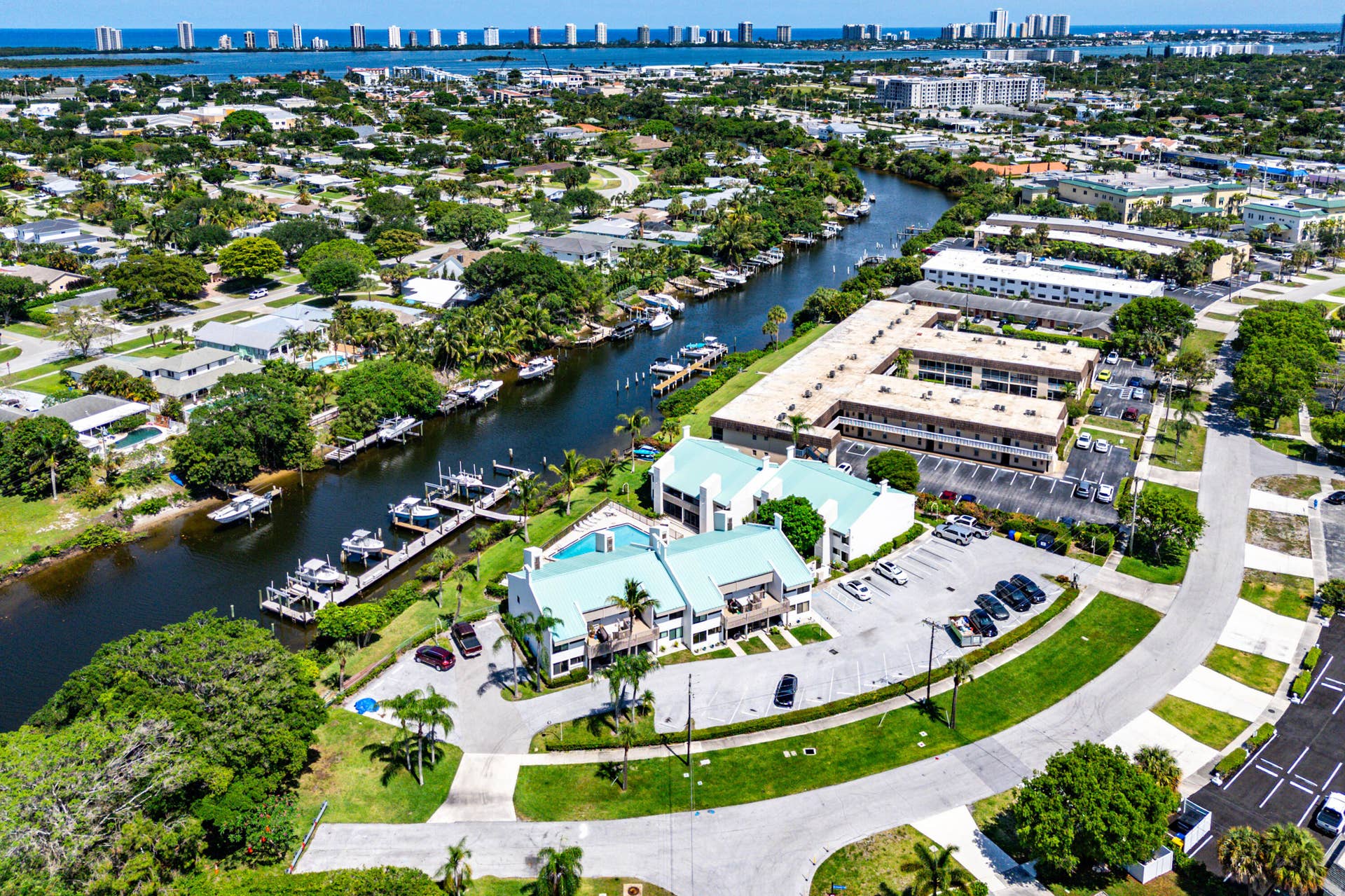 412 Southwind Drive, #B2, North Palm Beach, FL 33408 Aerial/Building