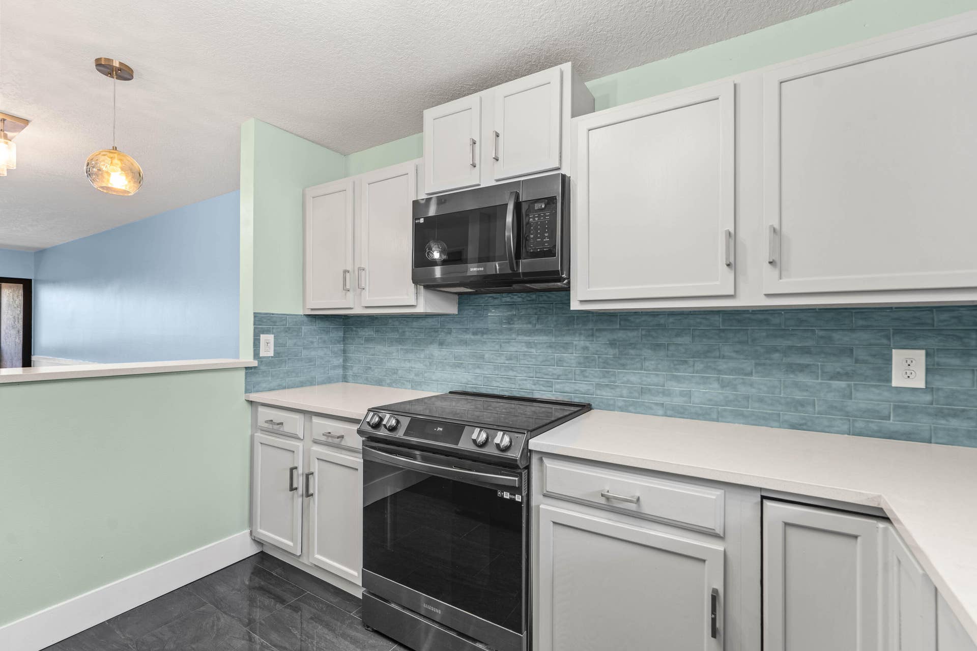412 Southwind Drive, #B2, North Palm Beach, FL 33408 Kitchen