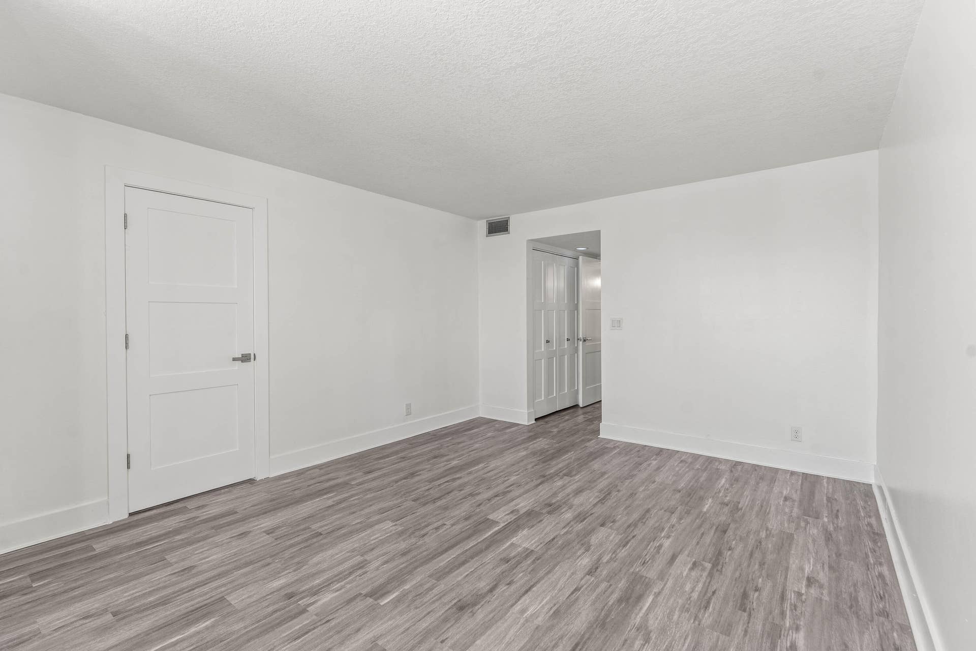 412 Southwind Drive, #B2, North Palm Beach, FL 33408 Master Bedroom