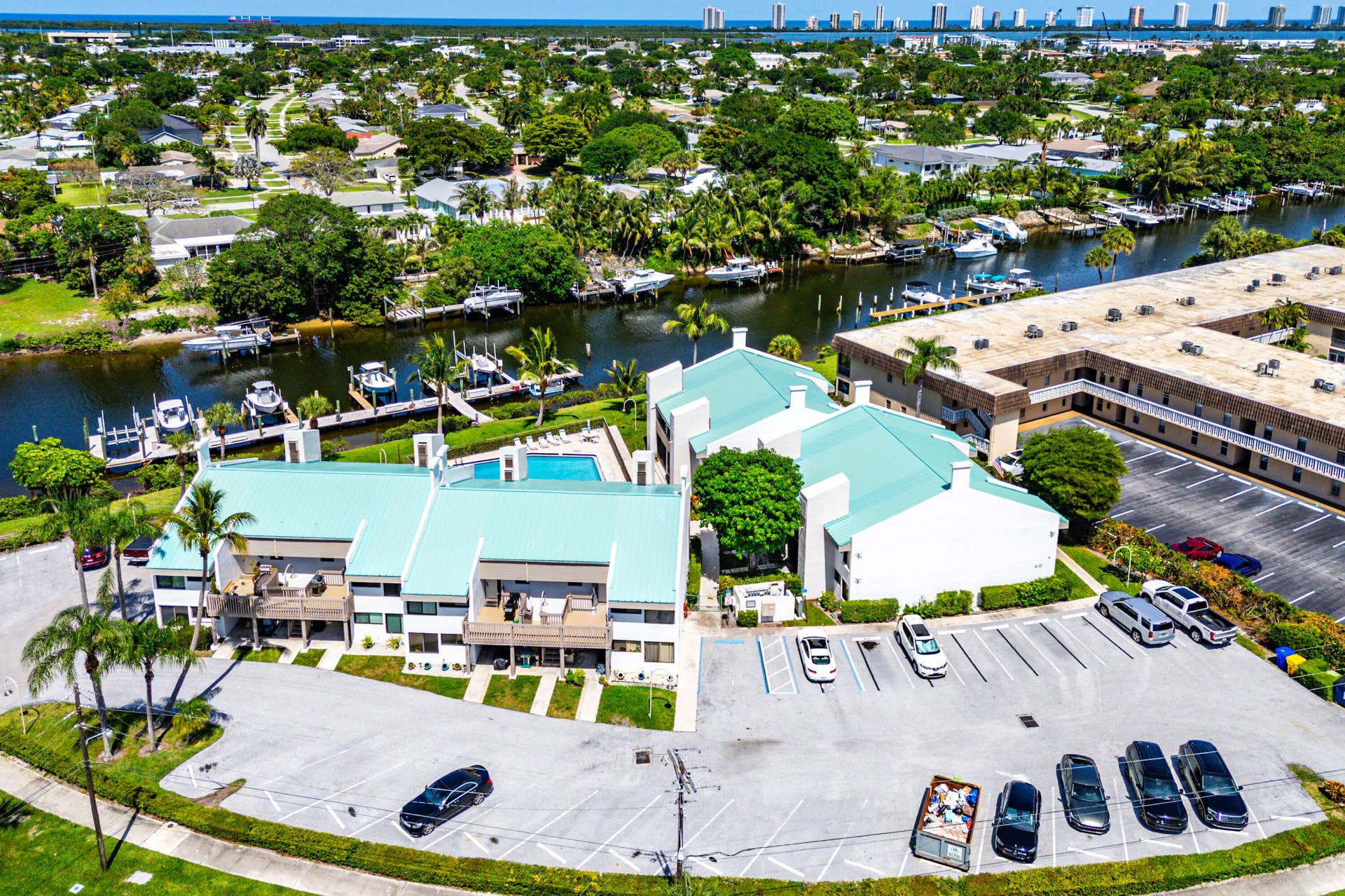 412 Southwind Drive, #B2, North Palm Beach, FL 33408 Aerial/Building