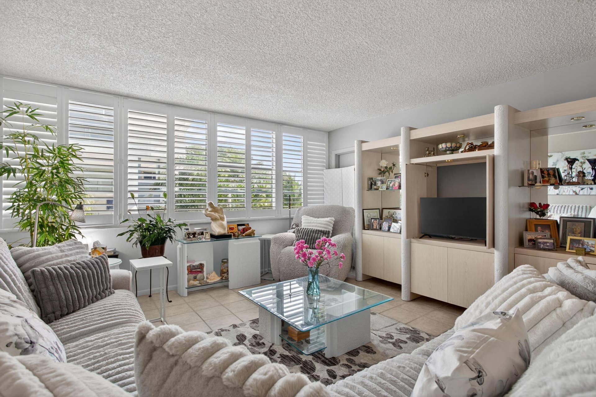 1170 N Federal Highway, #305, Fort Lauderdale, FL 33304 11 - 1170 N Federal Hwy 305