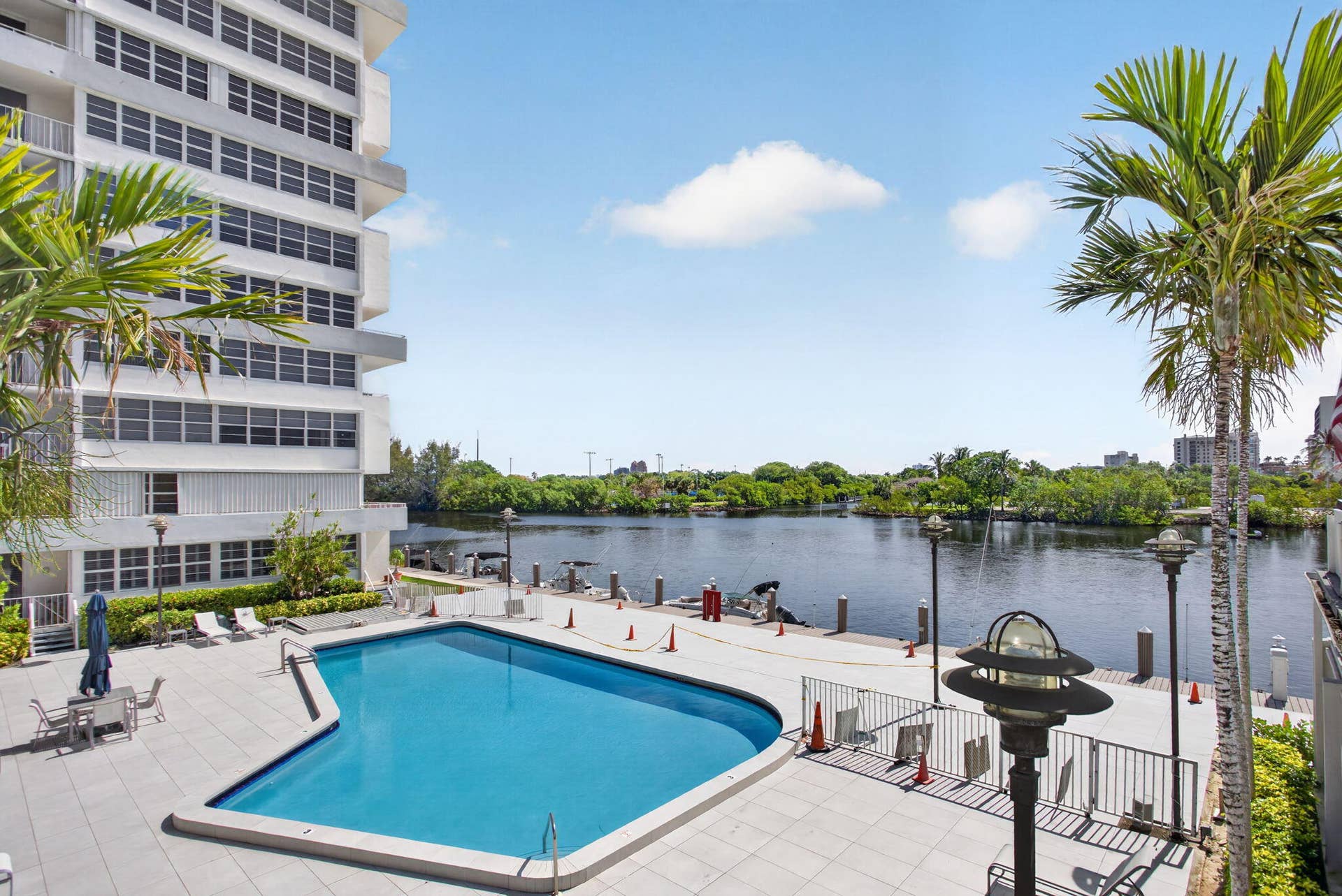 1170 N Federal Highway, #305, Fort Lauderdale, FL 33304 28 - 1170 N Federal Hwy 305