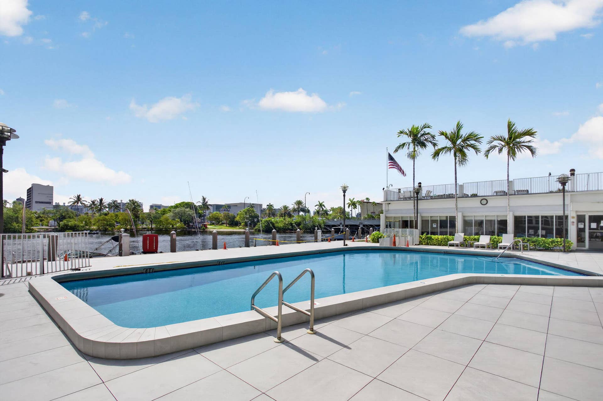 1170 N Federal Highway, #305, Fort Lauderdale, FL 33304 25 - 1170 N Federal Hwy 305