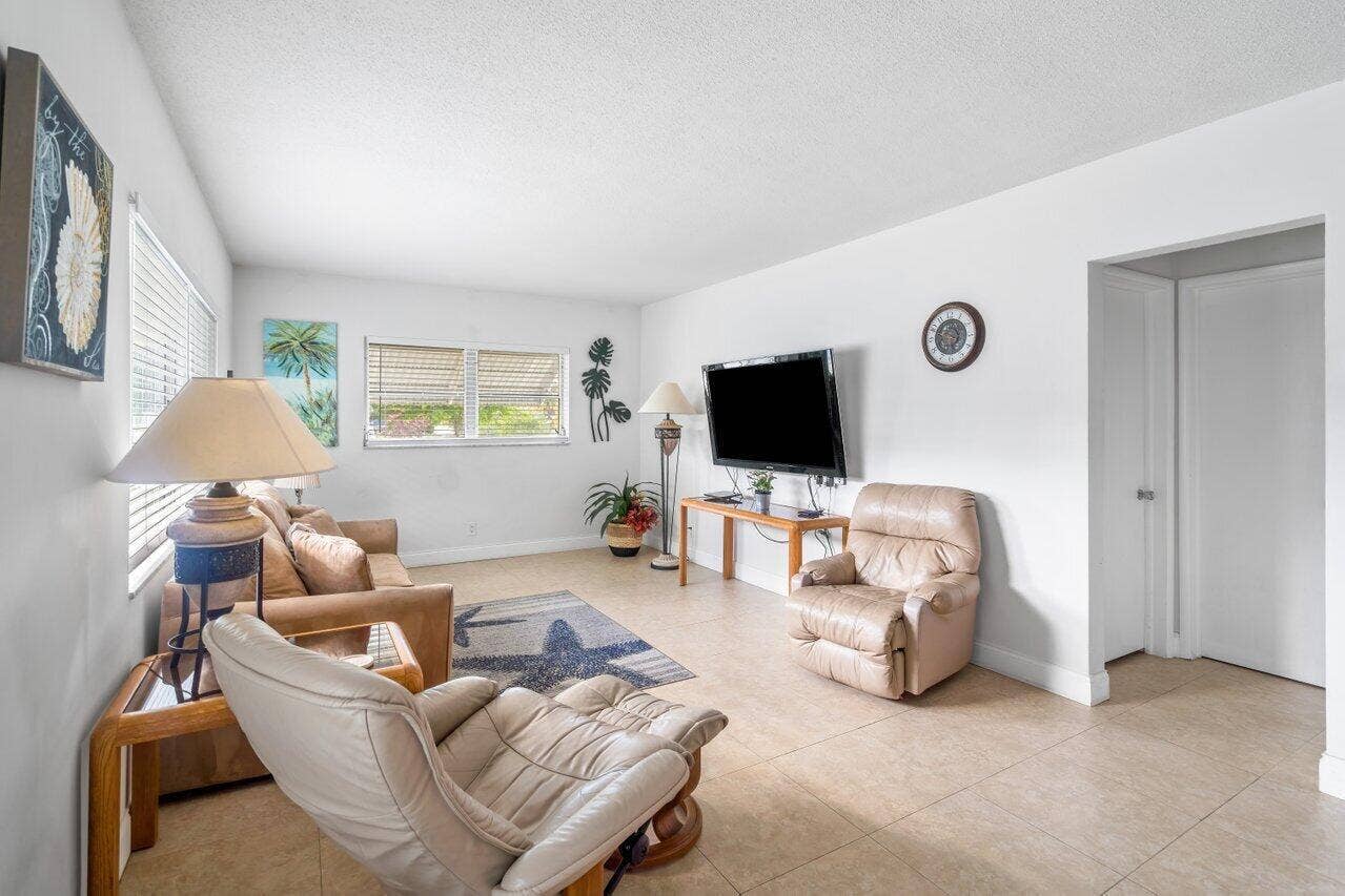 262 SE 9th Avenue, #1-4, Deerfield Beach, FL 33441 A