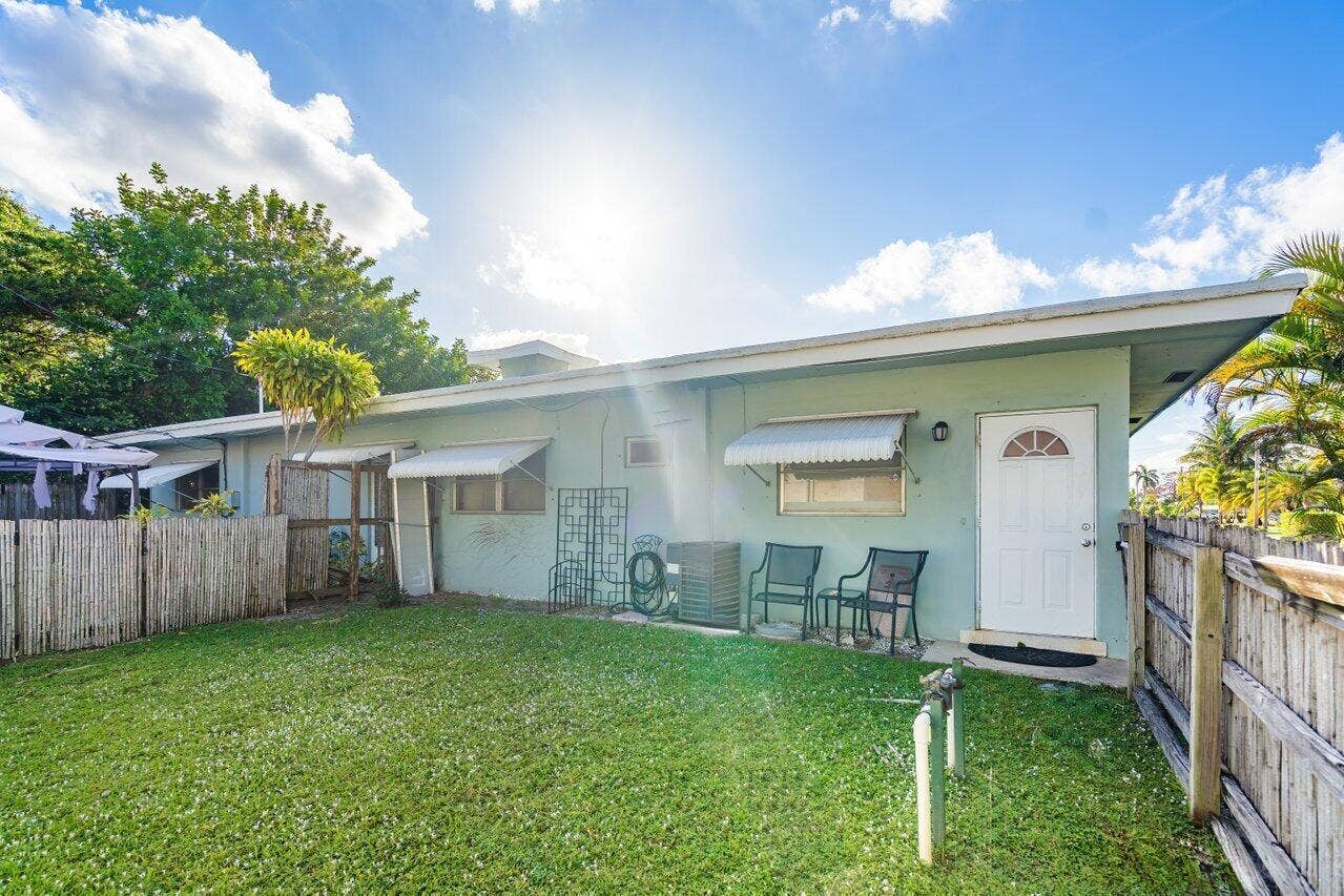 262 SE 9th Avenue, #1-4, Deerfield Beach, FL 33441 B